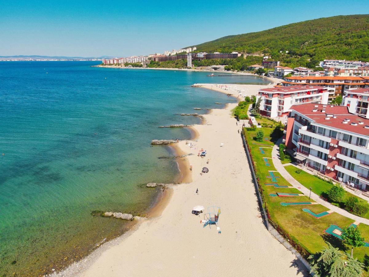 Privilege Fort Beach Apartments Sveti Vlas Bagian luar foto