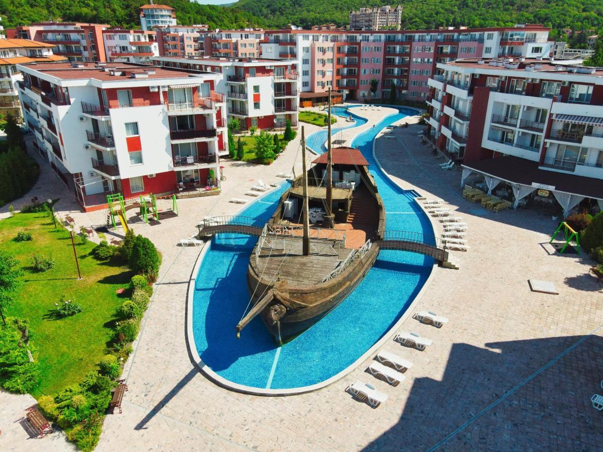 Privilege Fort Beach Apartments Sveti Vlas Bagian luar foto