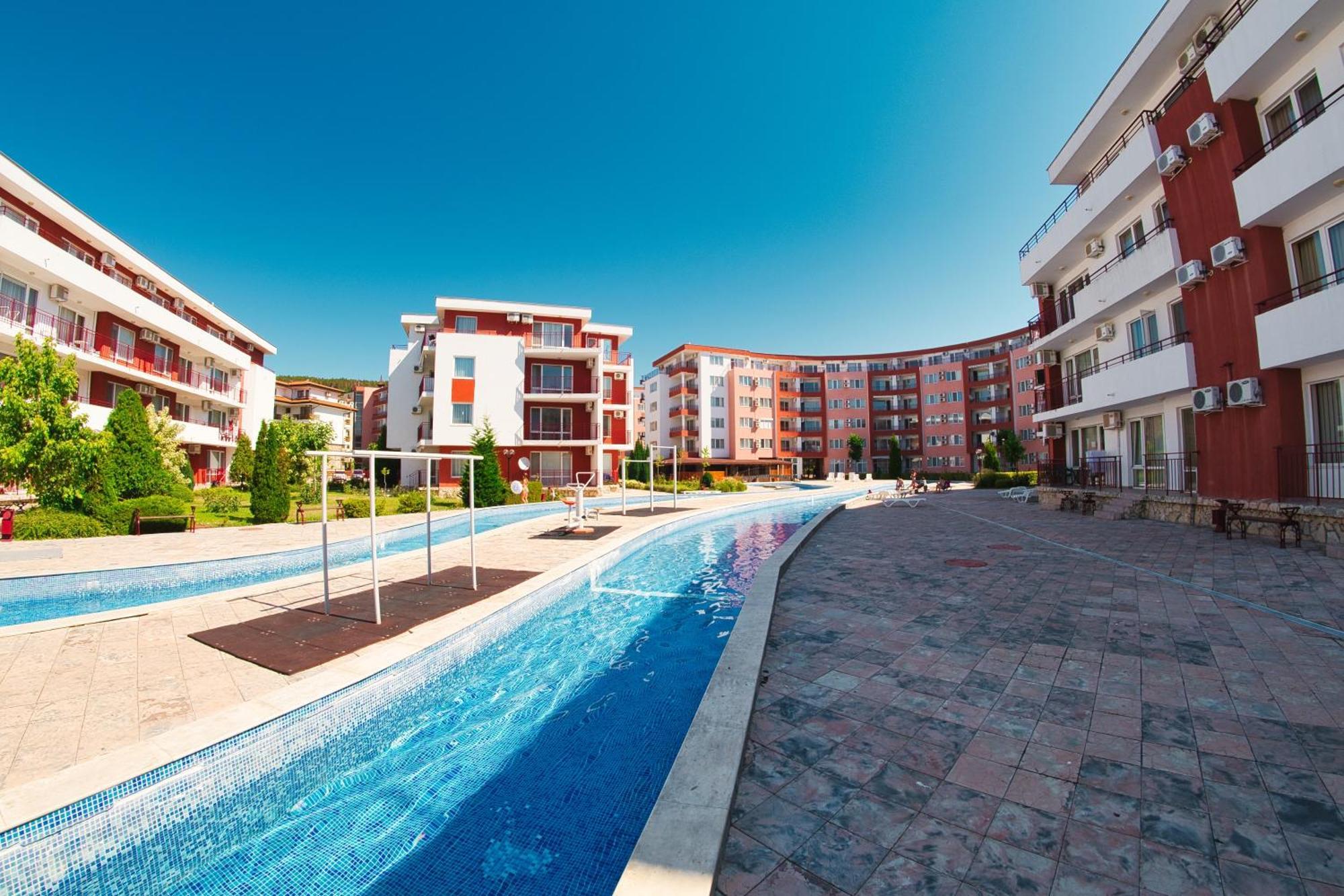 Privilege Fort Beach Apartments Sveti Vlas Bagian luar foto