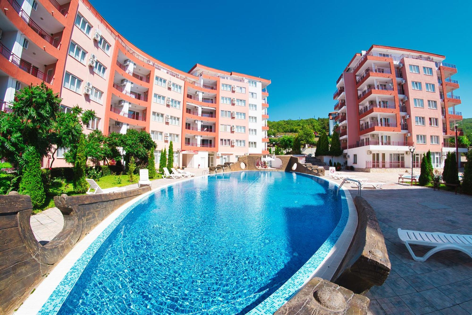 Privilege Fort Beach Apartments Sveti Vlas Bagian luar foto