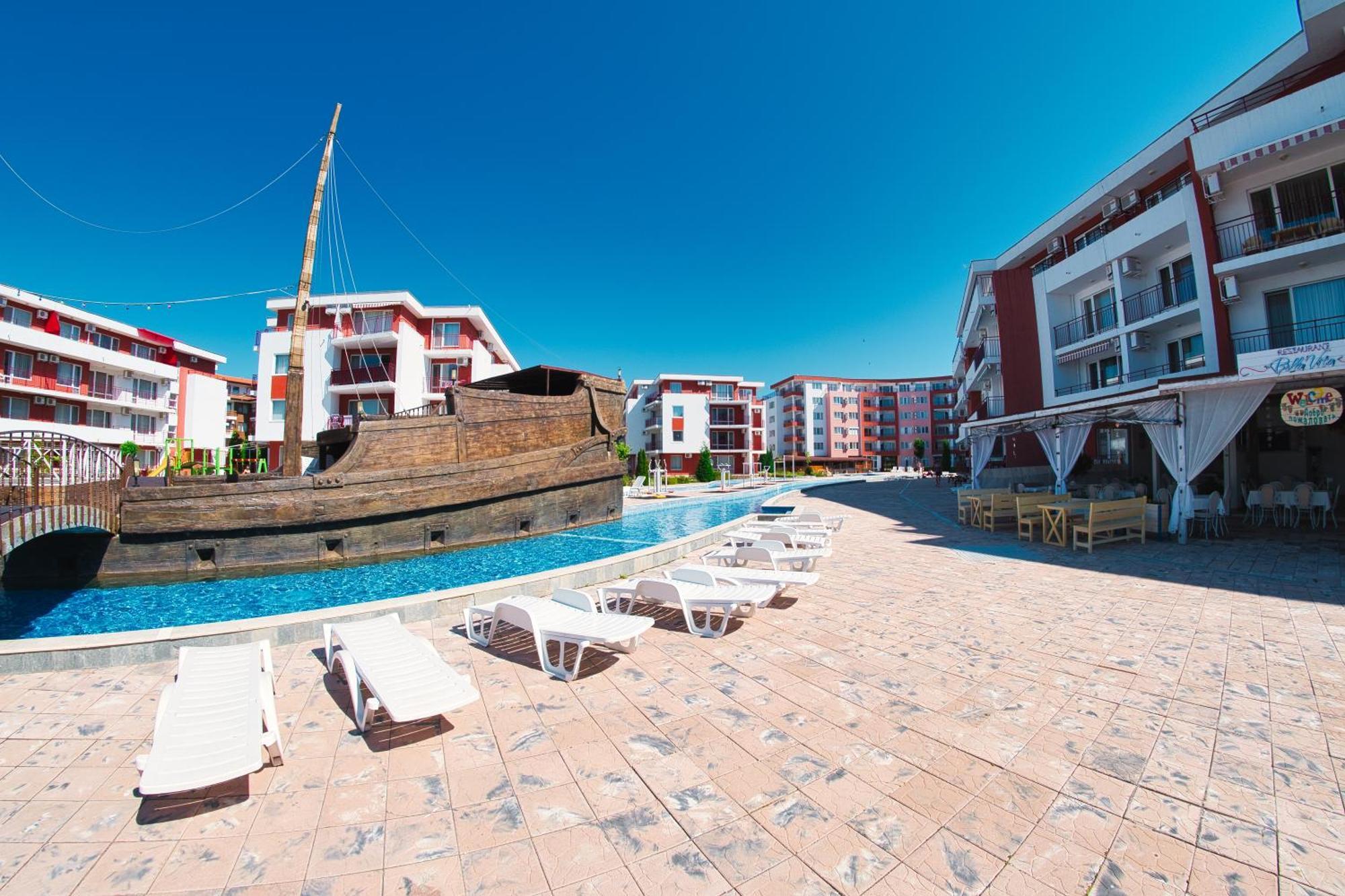 Privilege Fort Beach Apartments Sveti Vlas Bagian luar foto