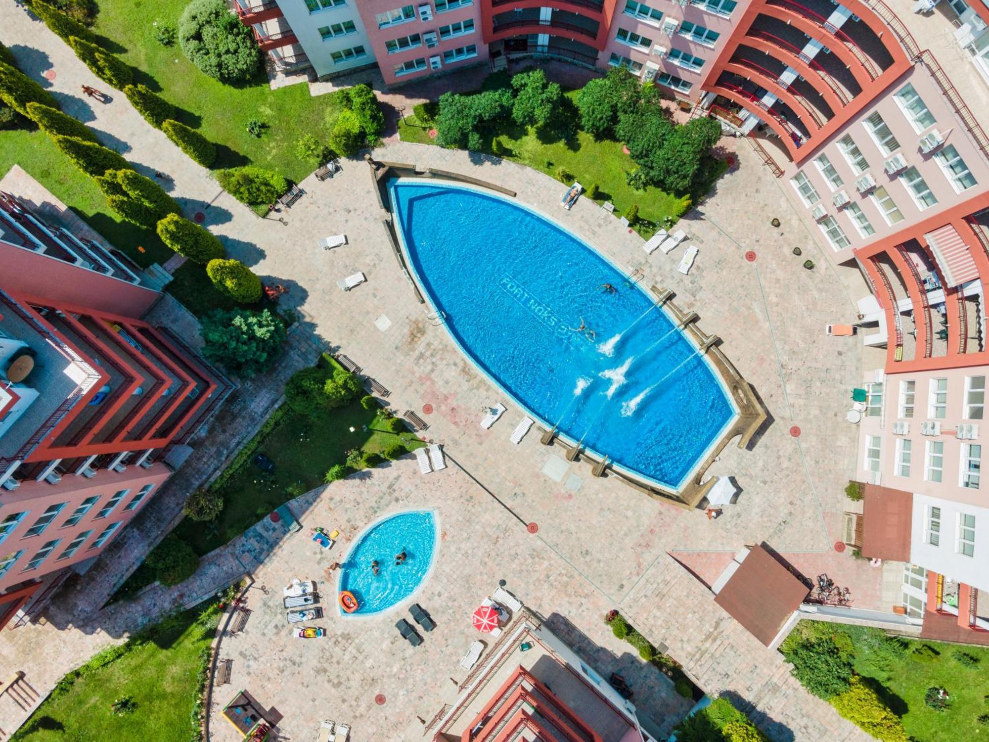 Privilege Fort Beach Apartments Sveti Vlas Bagian luar foto