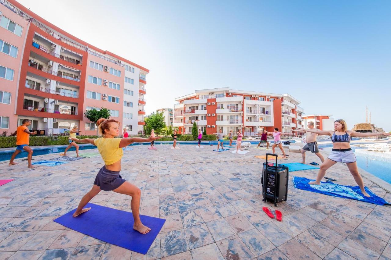 Privilege Fort Beach Apartments Sveti Vlas Bagian luar foto